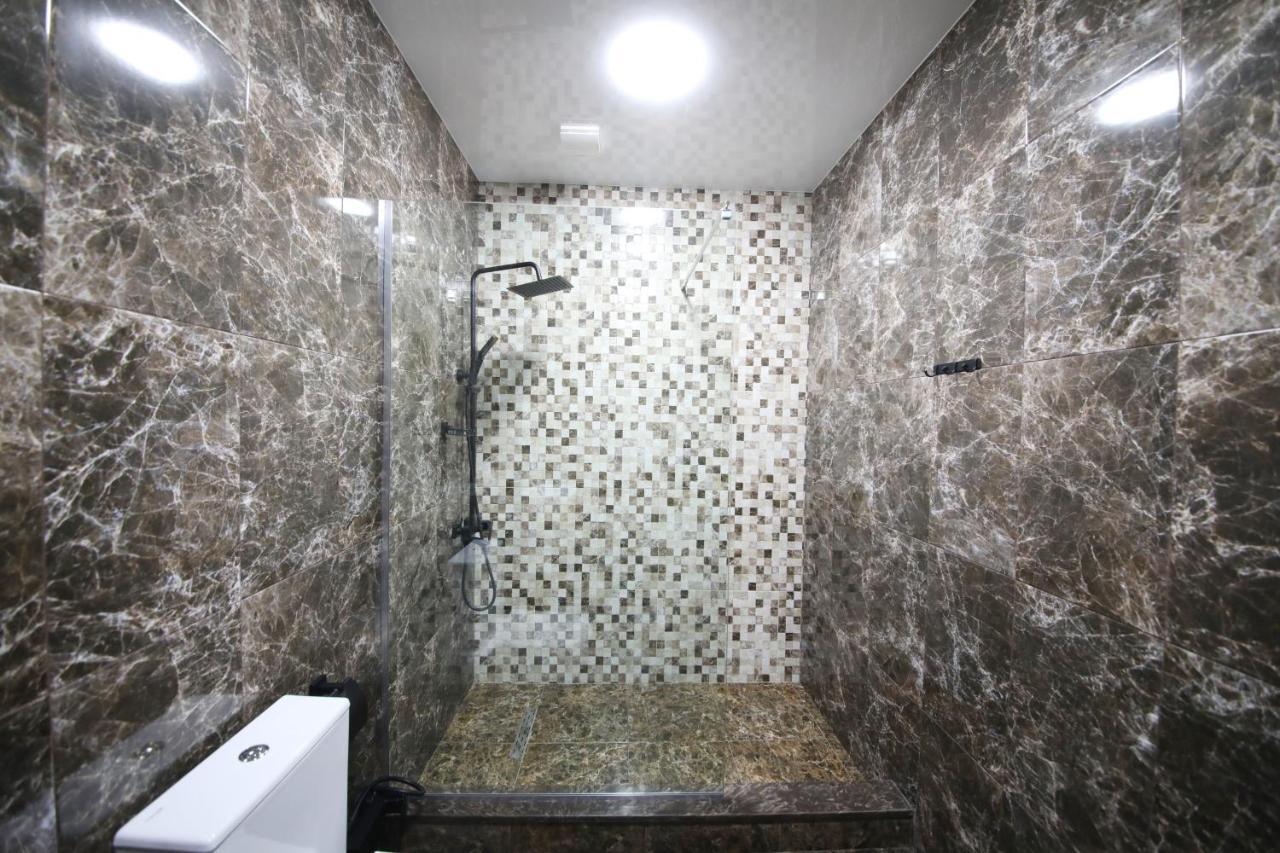 Hotel Panoramic Кутаиси Екстериор снимка