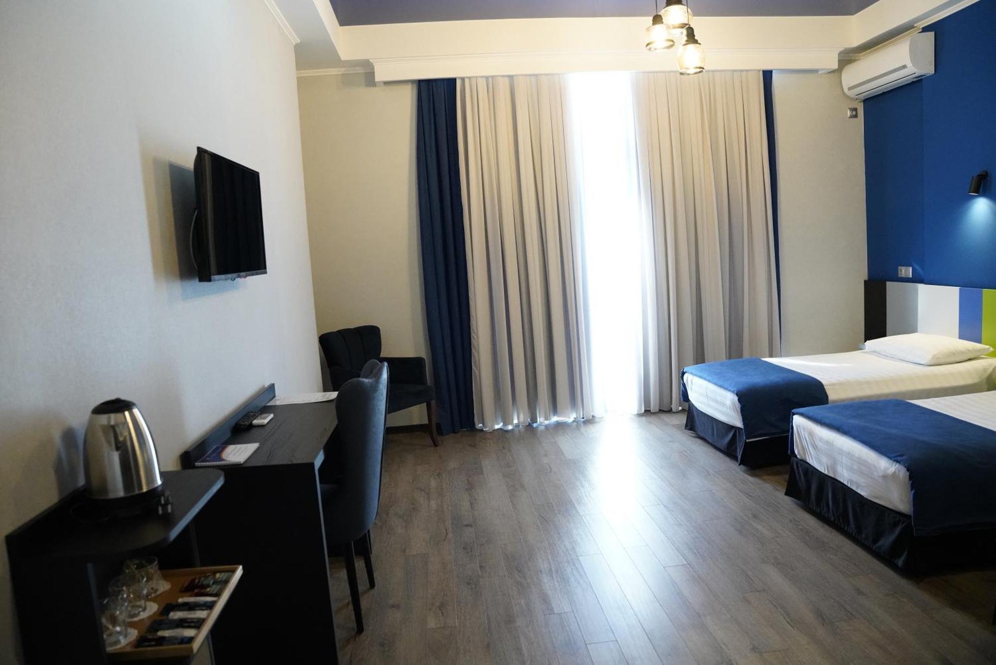 Hotel Panoramic Кутаиси Екстериор снимка